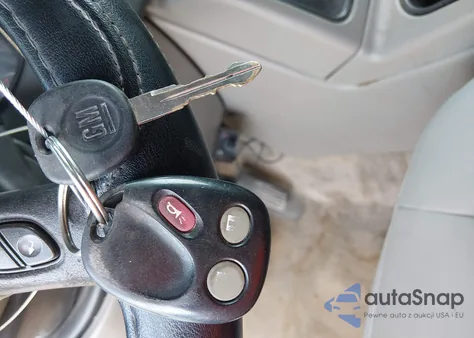 2004 Chevrolet Tahoe Lt z USA, uszkodzony, nr VIN 1GNEC13T94R175459